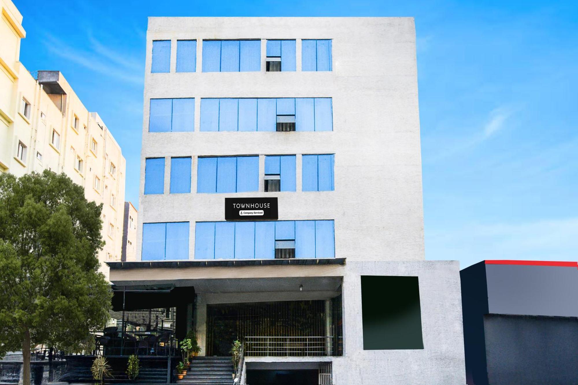 Super Townhouse Madhapur 100 Feet Road Formerly Jkc Grand ハイデラバード エクステリア 写真