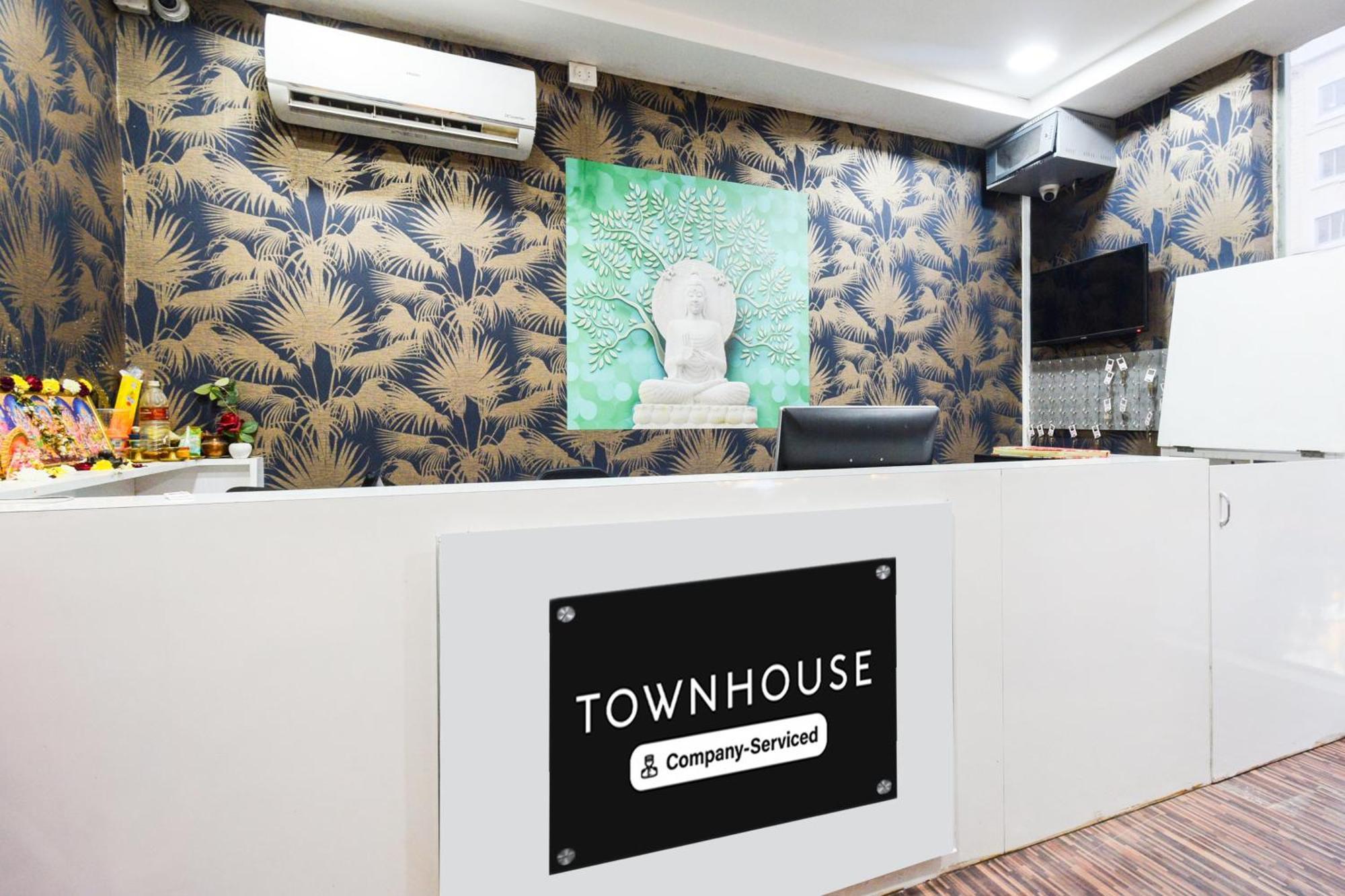 Super Townhouse Madhapur 100 Feet Road Formerly Jkc Grand ハイデラバード エクステリア 写真