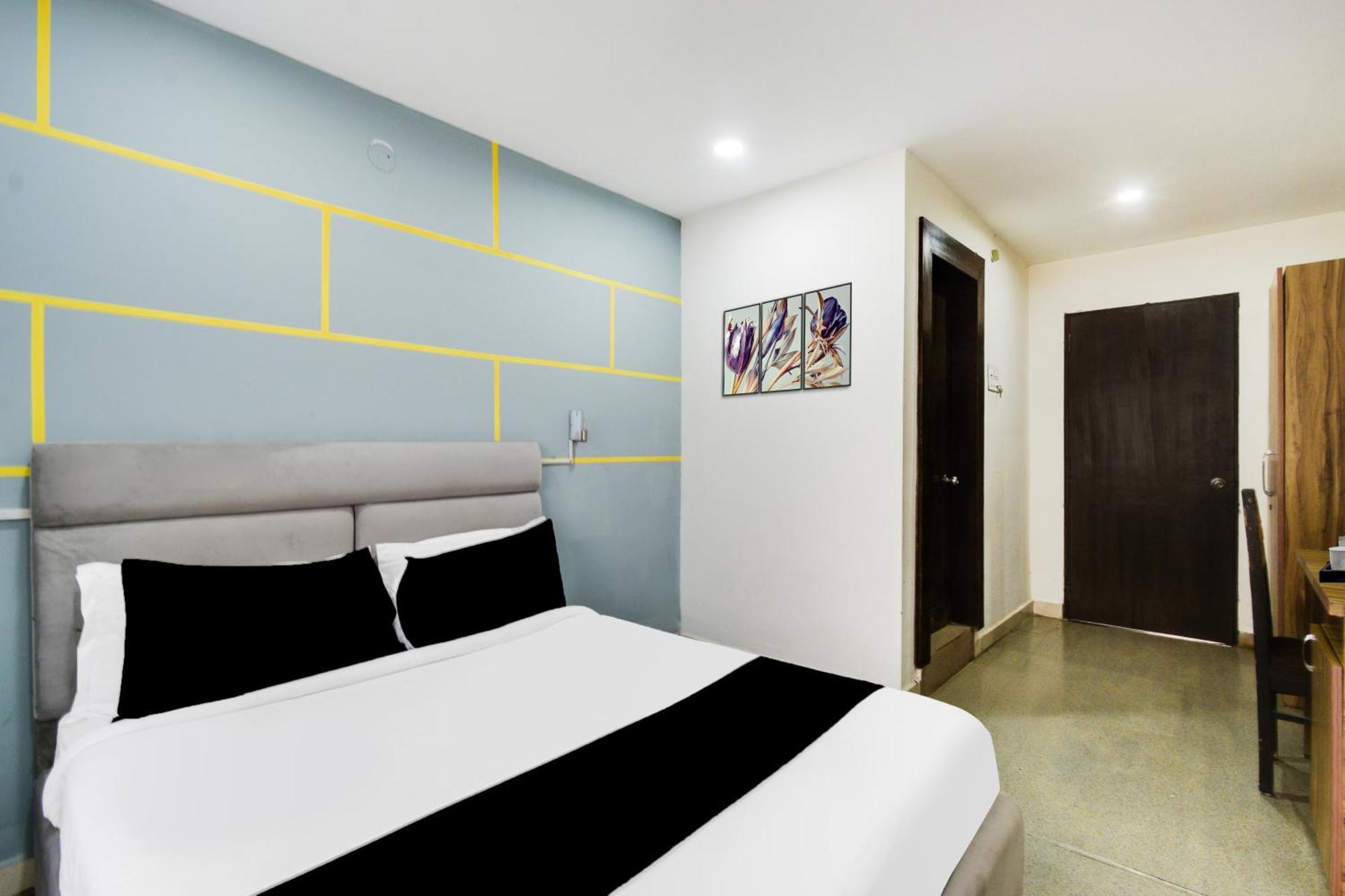 Super Townhouse Madhapur 100 Feet Road Formerly Jkc Grand ハイデラバード エクステリア 写真