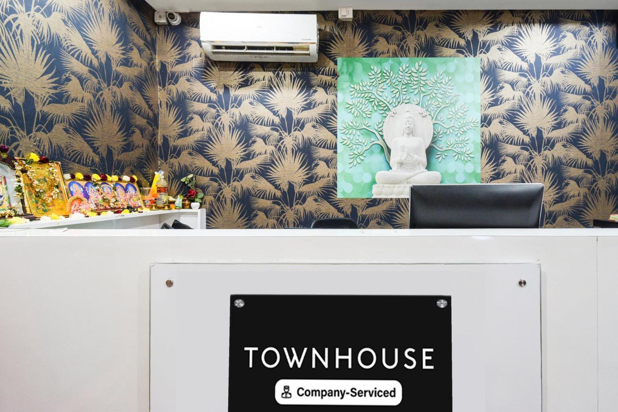 Super Townhouse Madhapur 100 Feet Road Formerly Jkc Grand ハイデラバード エクステリア 写真