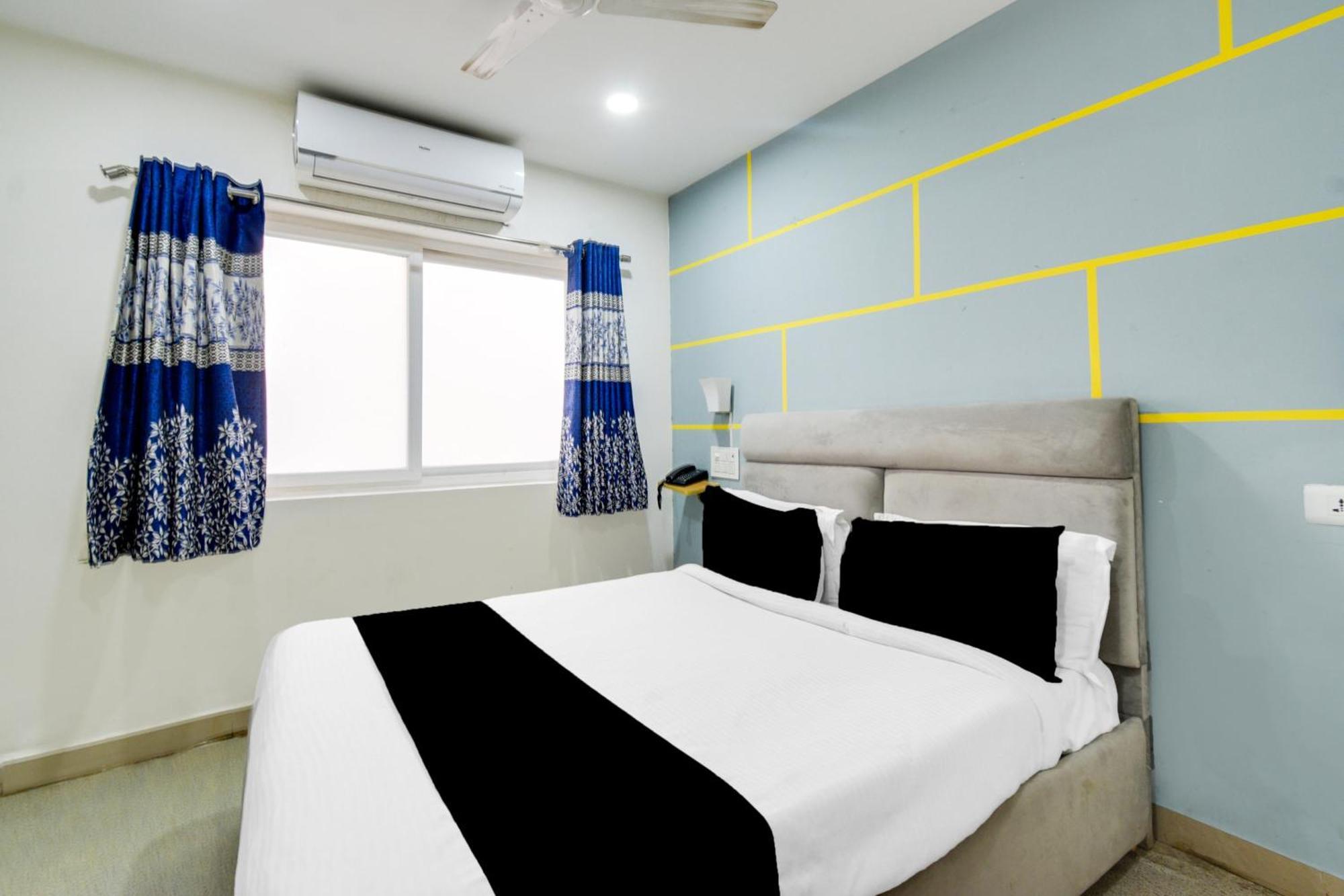 Super Townhouse Madhapur 100 Feet Road Formerly Jkc Grand ハイデラバード エクステリア 写真